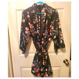 M/L Silky Robe